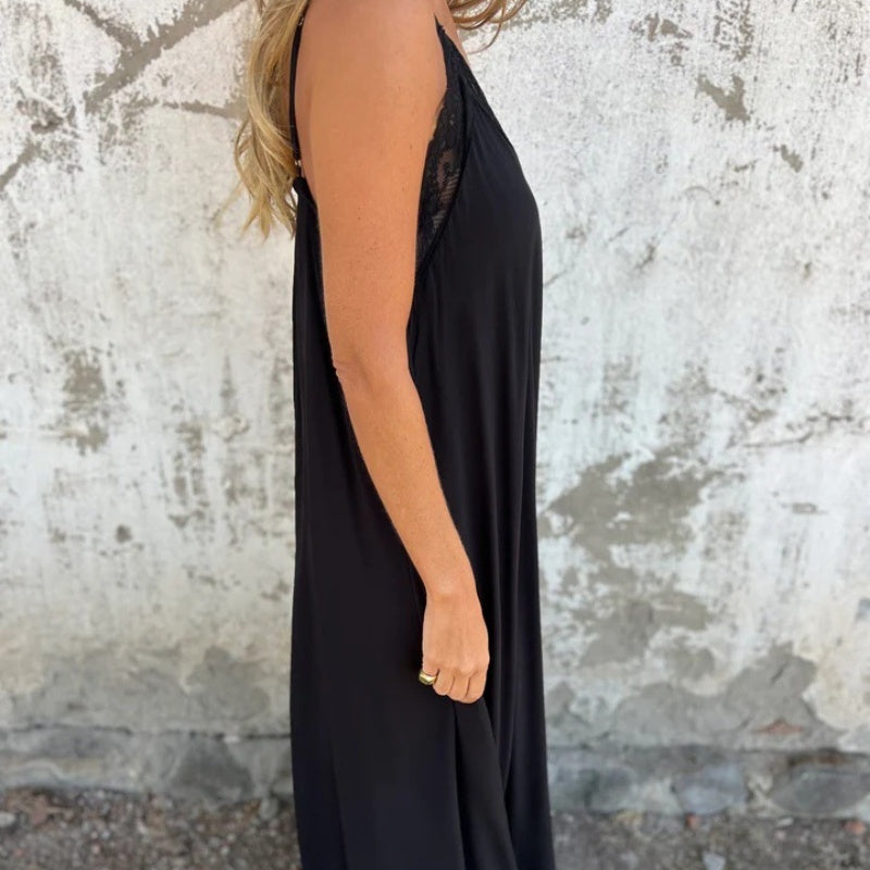 Delilah – Lace-Detail V-Neck Women’s Maxi Dress