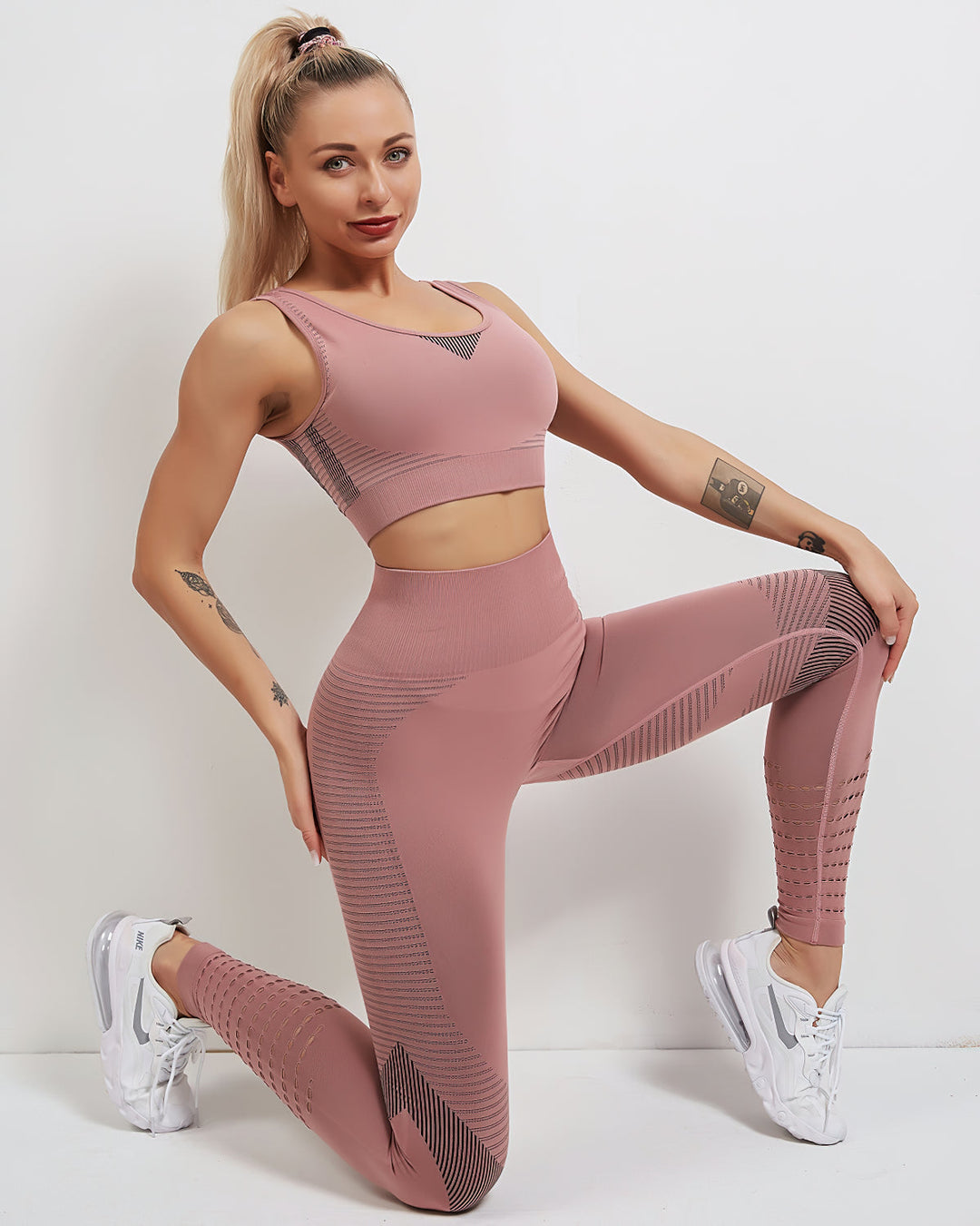 Stephanie – 4-Way Stretch Women’s Activewear Set