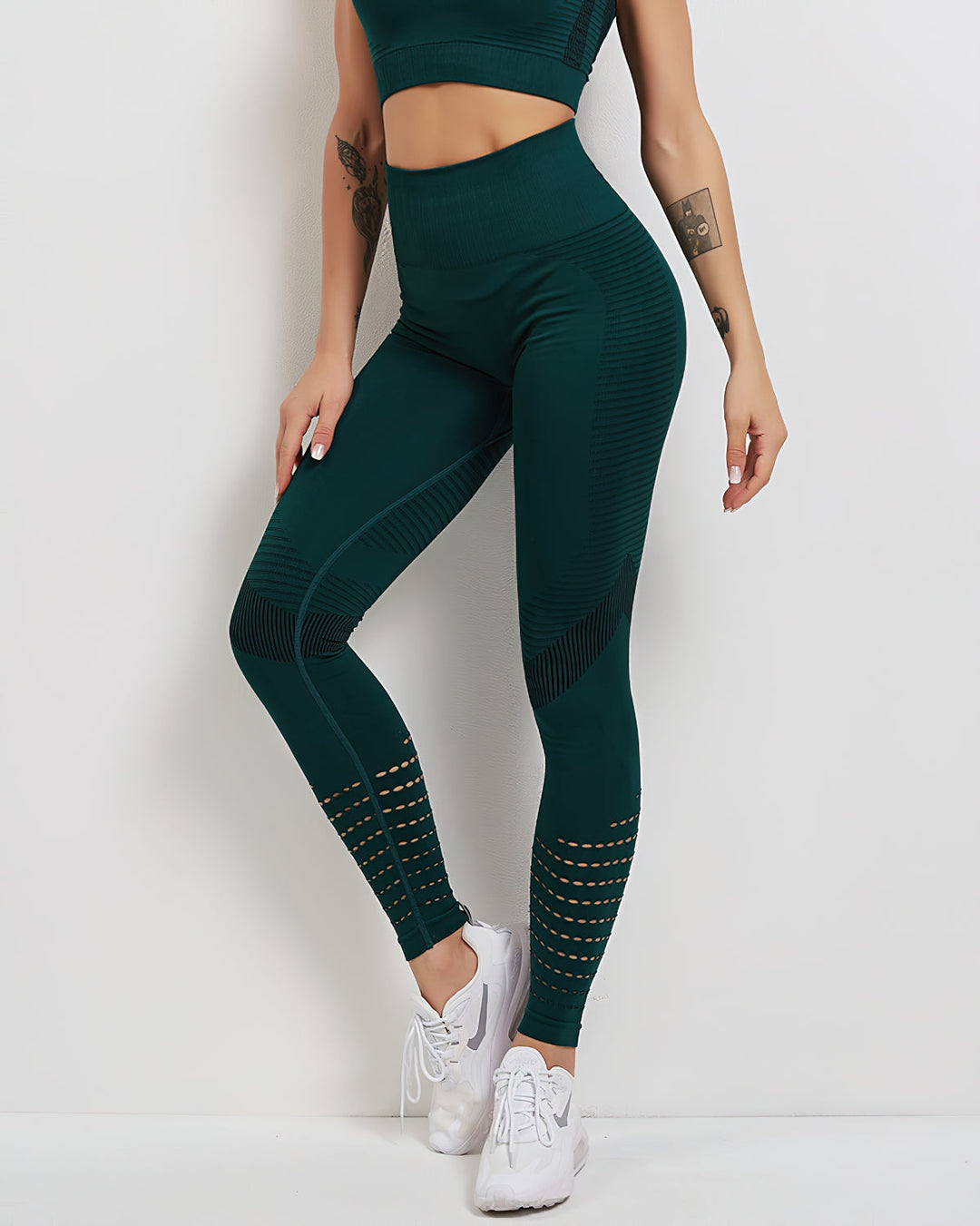Stephanie – 4-Way Stretch Women’s Activewear Set