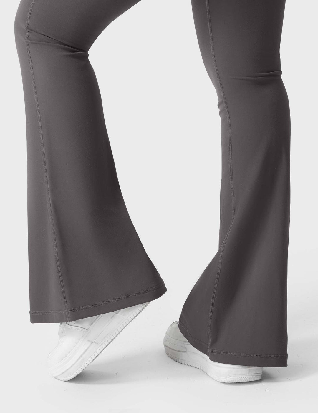 Sabrina – Flared High-Waist Women’s Pocket Leggings