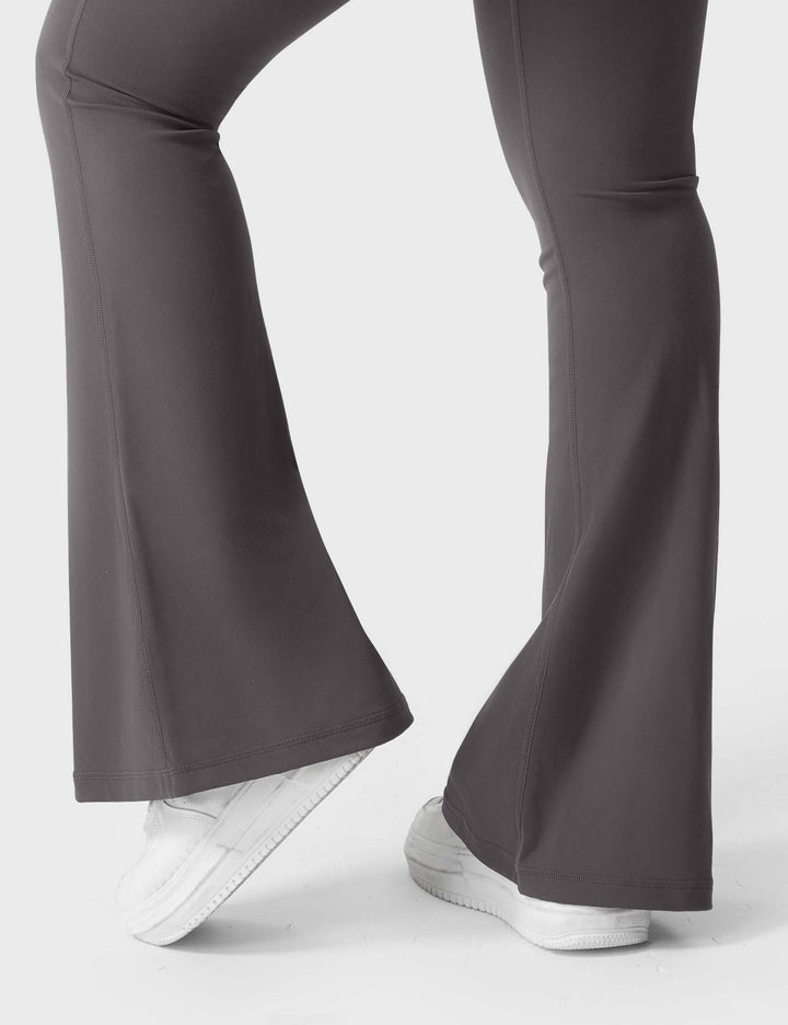 Sabrina – Flared High-Waist Women’s Pocket Leggings