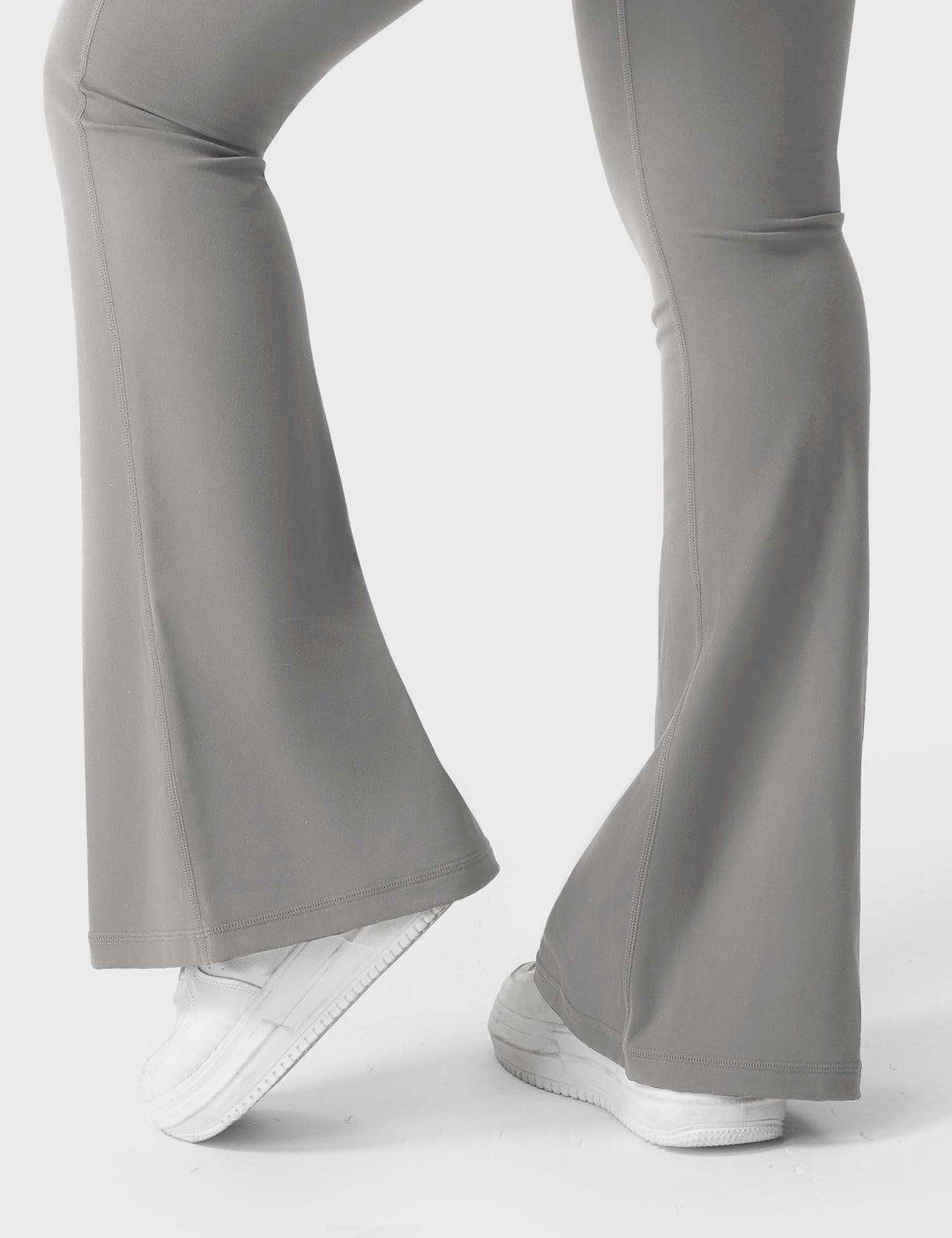 Sabrina – Flared High-Waist Women’s Pocket Leggings